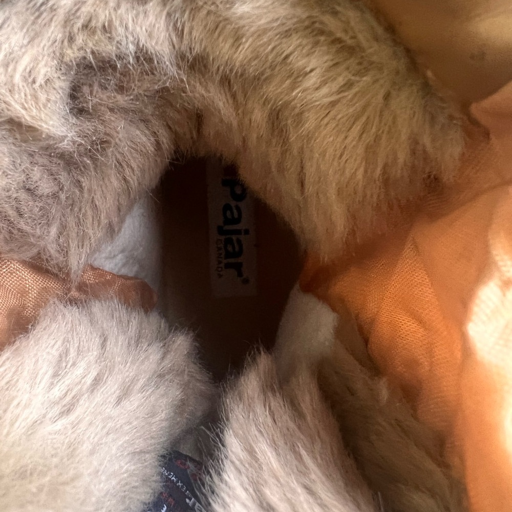Virtually New Pajar Tan Leather Women's Boots.
. - Picture 7 of 9